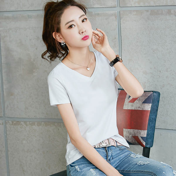 2026 Novas roupas femininas de cor pura Corpo Simples T-Shirt Curtas 1688 Esmalte T-Shirt branco V-Collage T-Shirt