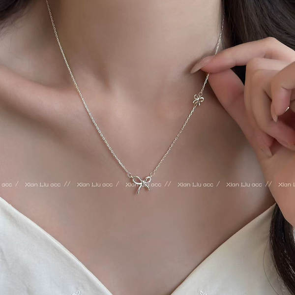 S925 Puro Prata Borboleta Colar Mulheres Pequenos Design Simples Delicioso doce e luxuoso Cadeia de cordão de serpente Sensor avançado