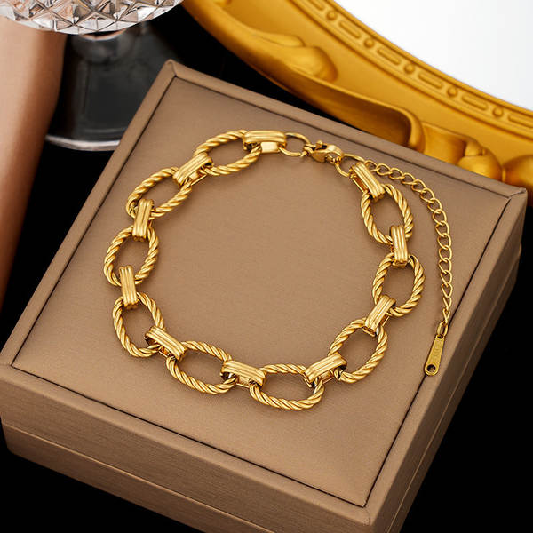 Lanche de aço transfronteiriço de Dongguan não cai de cor novo modelo japonês coreano acessório lanche mulher 18k ouro moda leve e luxuosa sensação de luxo