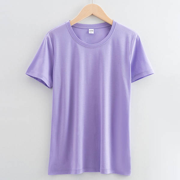 Camiseta feminina de algodão curta