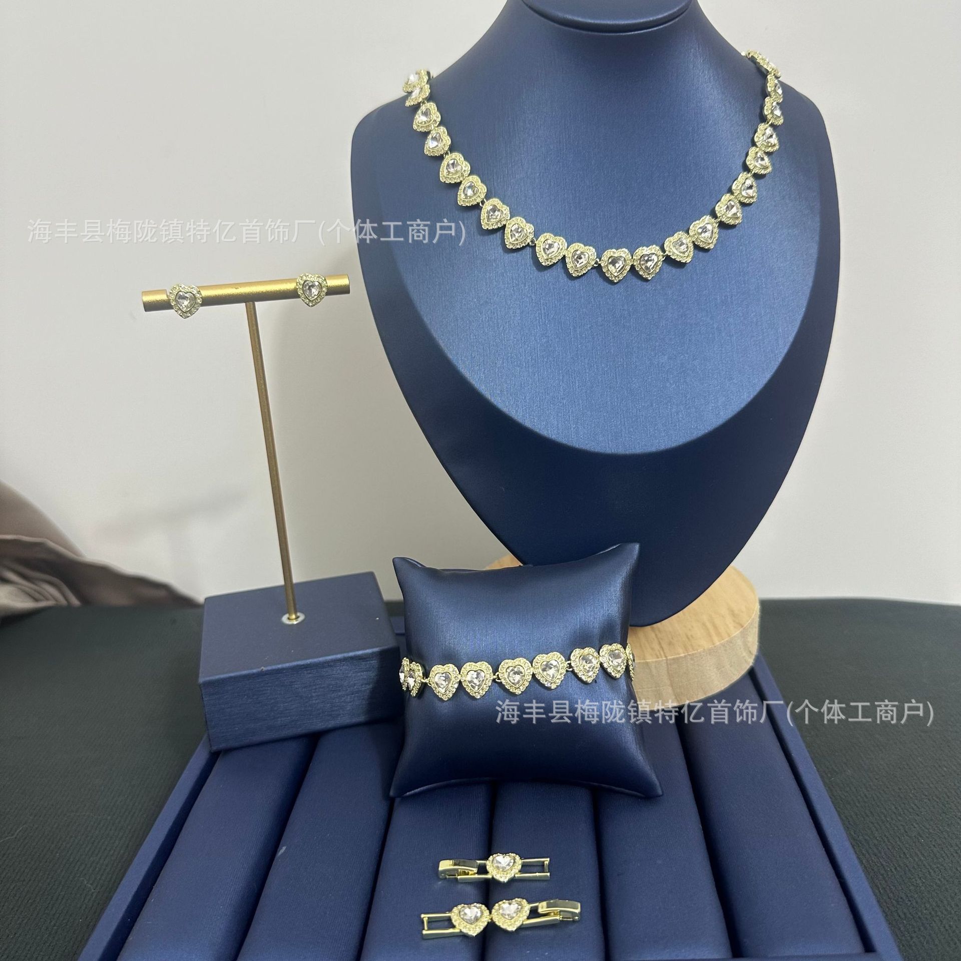 Casa Nova Cápsula Coração da Série Cheia de Colar de Pulseira Colar de Pulseira Colares de Ouro Fábrica de Vendas Diretas
