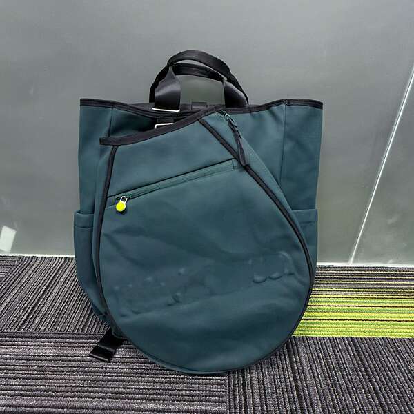 Lulu lança nova mochila de tênis Lulu Racket Bag 19L