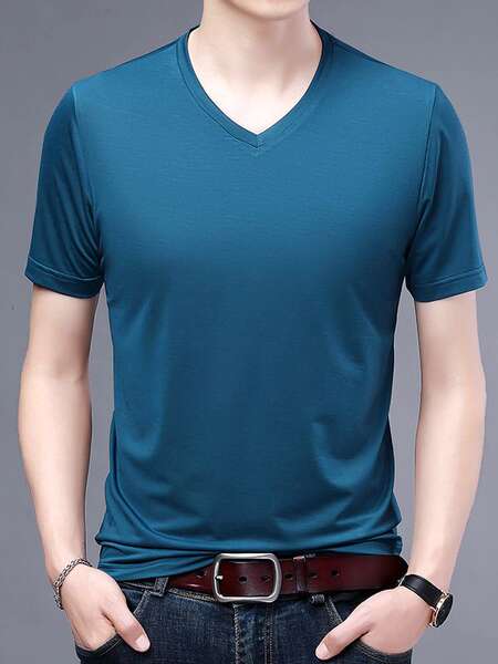 Camiseta masculina curta V