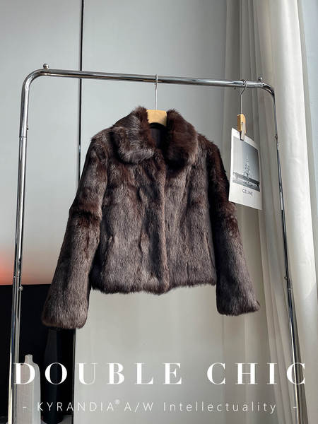 Vestido de couro novo para o inverno, casaco de couro novo para a mulher.