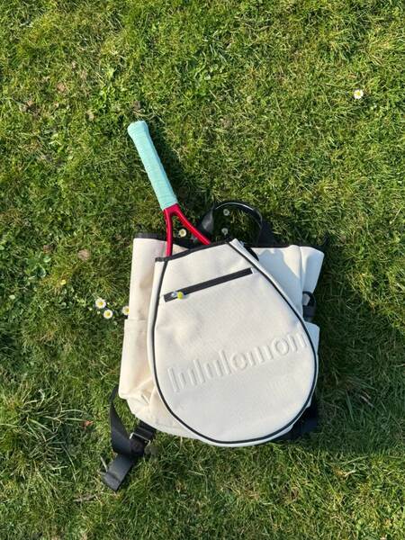 Lulu lança nova mochila de tênis Lulu Racket Bag 19L