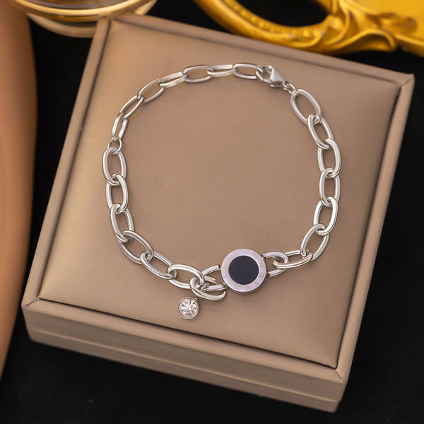 Lanche de aço transfronteiriço de Dongguan não cai de cor novo modelo japonês coreano acessório lanche mulher 18k ouro moda leve e luxuosa sensação de luxo