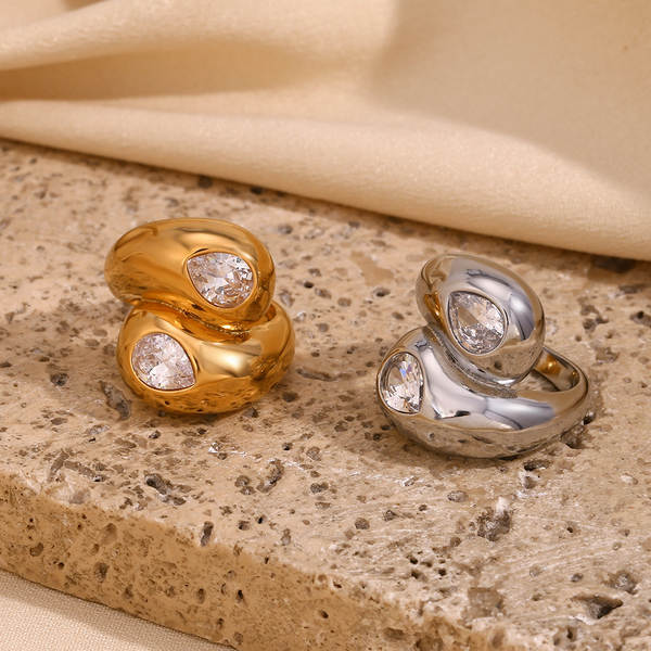 Modelos de design de moda europeu-americano personalizados de mão de aço inoxidável 18K de ouro duplo-cabeça de serpente anel feminino