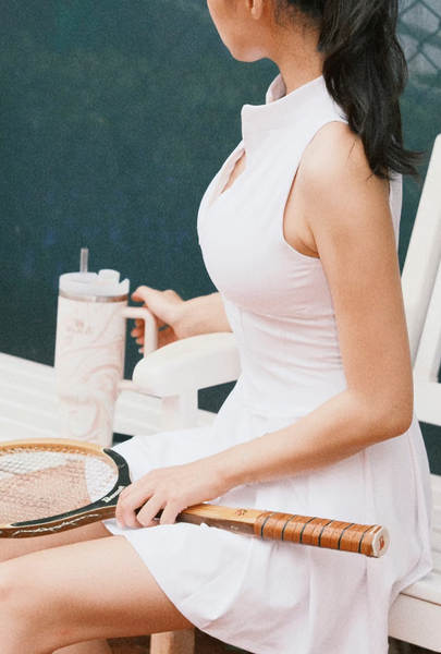 Vestido de tênis esportivo
