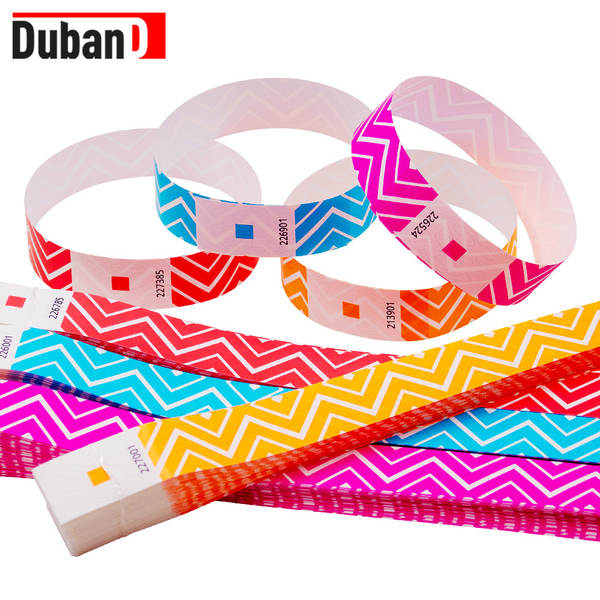 Fluorescente colorido de uma só vez resistente à água tiras de pulseira com bilhetes de parque de diversões nocturno entrada volume novo design