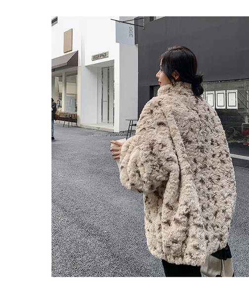 Nova camisa de casaco de pelúcia de outono e inverno para mulheres com pelúcia de pelúcia de verão