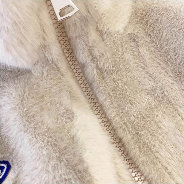 Casaco de Inverno Feminino com Capa de Coelho