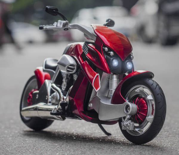 Modelos de automóveis de alumínio 1:12 Yamaha Tirana Motorcycle Voz com brinquedos de luzes de brinquedos de automóveis de música