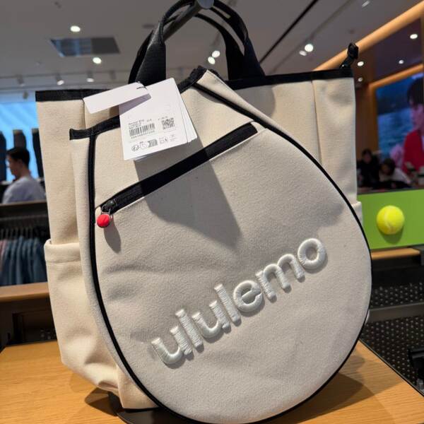 Lulu lança nova mochila de tênis Lulu Racket Bag 19L