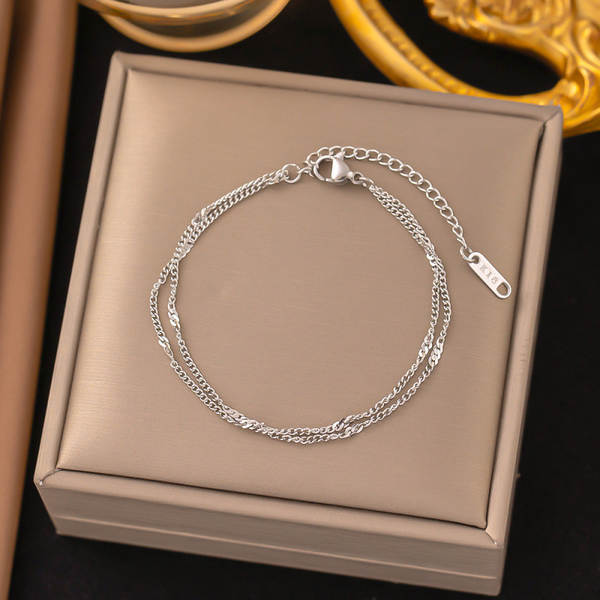 Lanche de aço transfronteiriço de Dongguan não cai de cor novo modelo japonês coreano acessório lanche mulher 18k ouro moda leve e luxuosa sensação de luxo