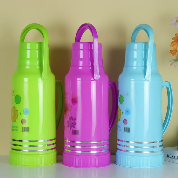 3.2 L de água quente para uso doméstico em garrafas de vácuo