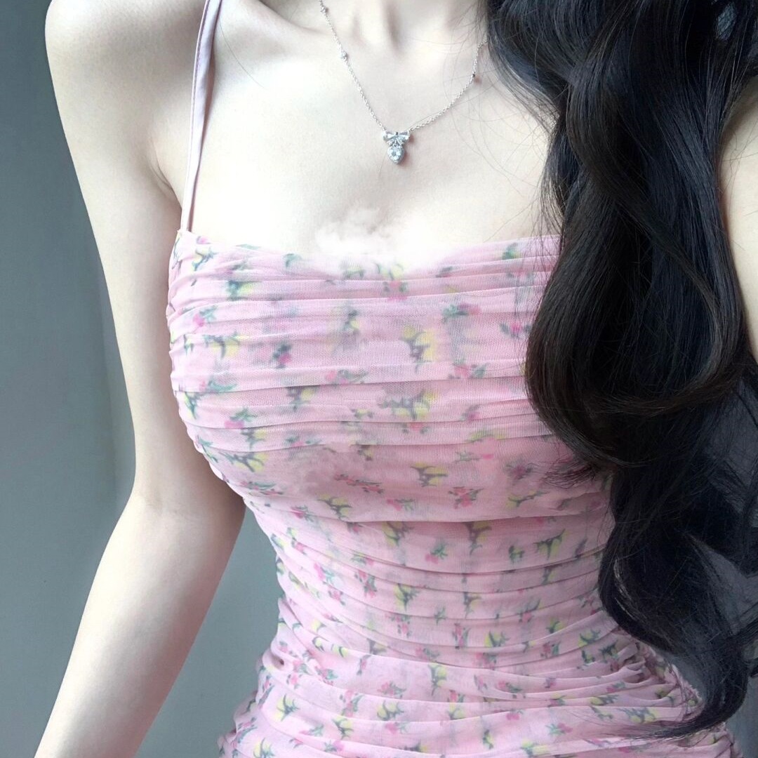 Vestido curto sem mangas rosa