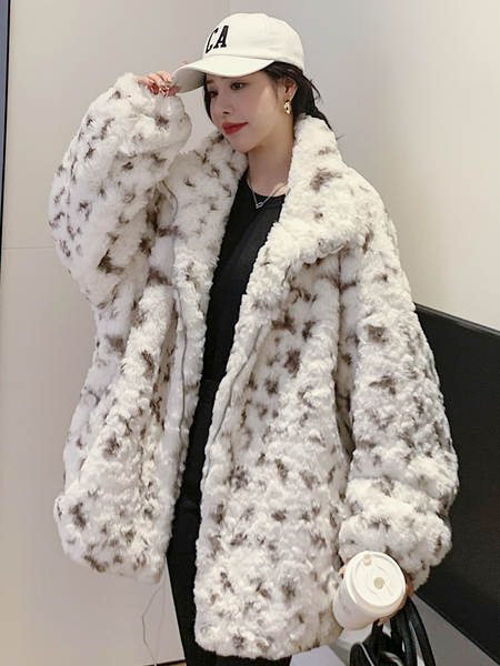 Nova camisa de casaco de pelúcia de outono e inverno para mulheres com pelúcia de pelúcia de verão