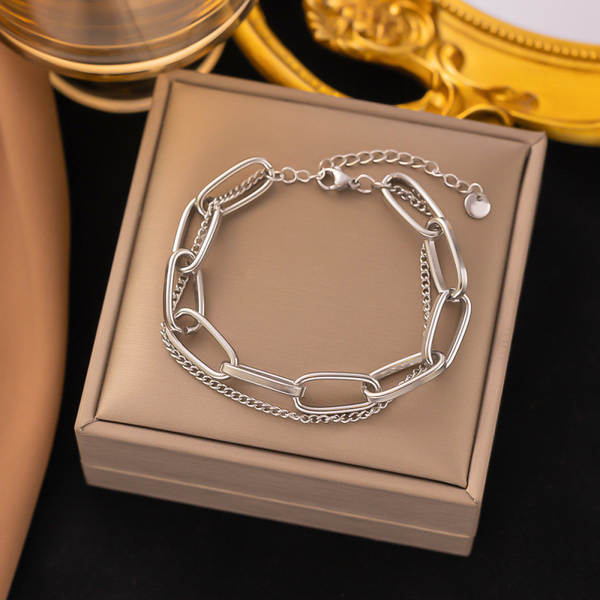 Lanche de aço transfronteiriço de Dongguan não cai de cor novo modelo japonês coreano acessório lanche mulher 18k ouro moda leve e luxuosa sensação de luxo