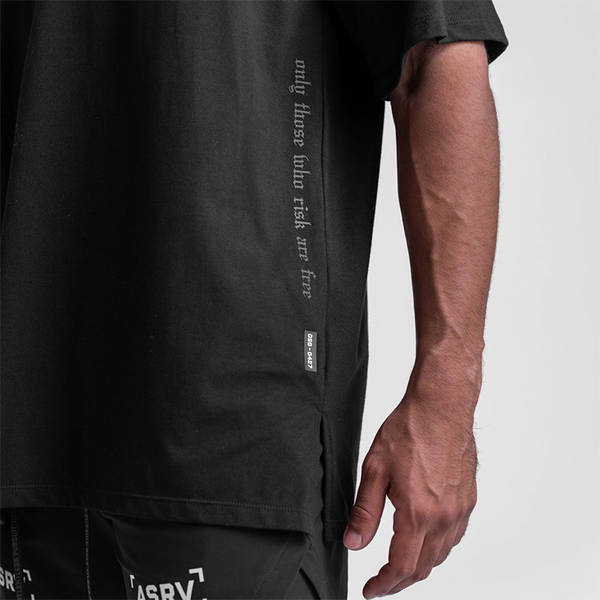 Camiseta masculina curta de verão