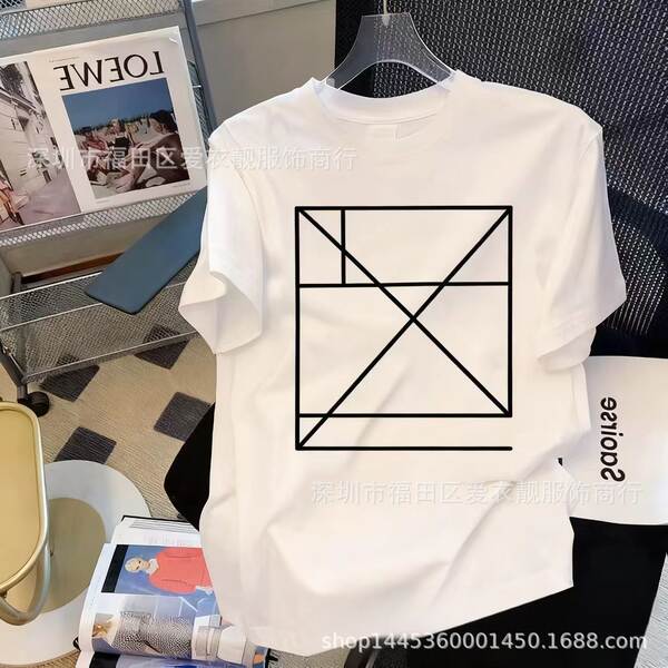 Camiseta feminina curta