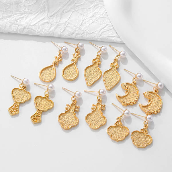 Brinco Flor Prata com Pedra